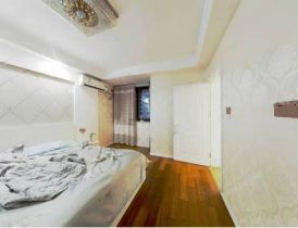 高迪晶城 3室2厅1卫 130.4m&sup2;