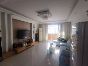 春晖花园 3室2厅1卫 121m&sup2;