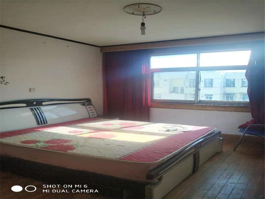 民主新村 3室1厅1卫 75m&sup2;