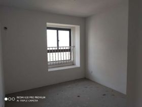 万濠星城 5室2厅2卫 200m&sup2;
