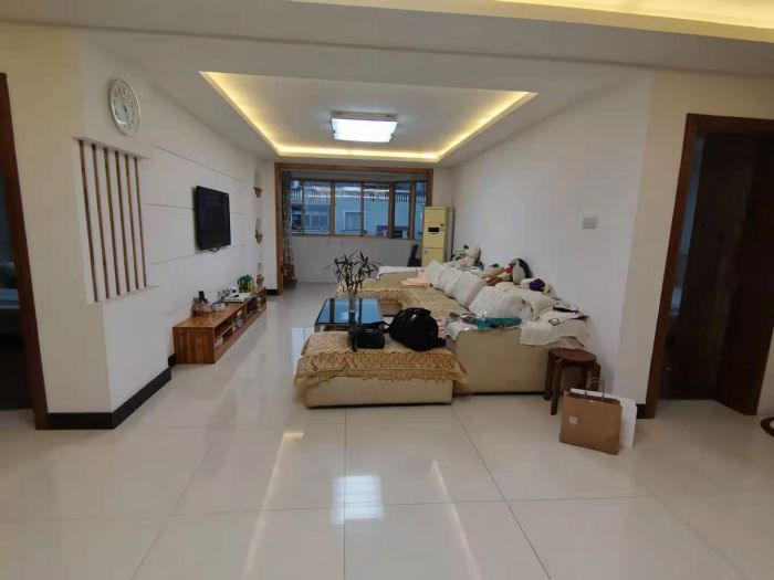 天都花苑 4室2厅2卫 221.67m&sup2;
