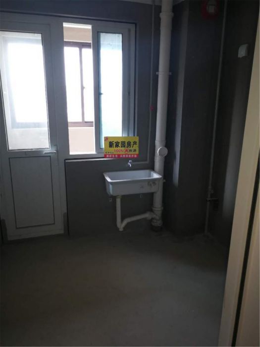 临江家园 3室1厅1卫 119.65m&sup2;