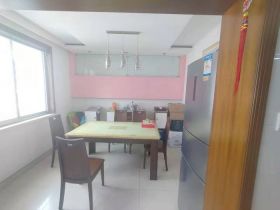 前景花苑 3室2厅1卫 131.59m&sup2;