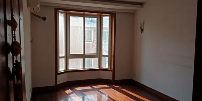 东方花苑 3室2厅2卫 138.94m&sup2;