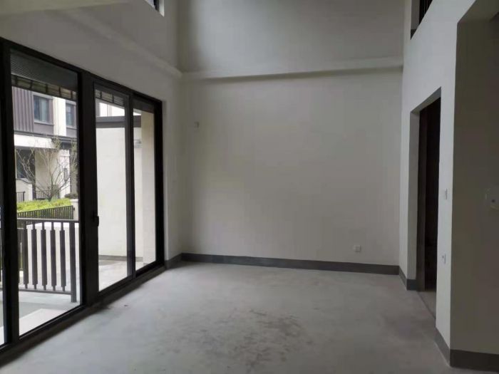 龙湖天宸源著 4室3厅3卫 275m&sup2;