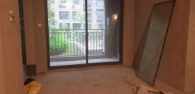 华强城 3室2厅2卫 135.00m²
