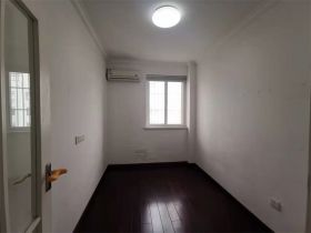 新东方花苑 3室2厅1卫 102m&sup2;