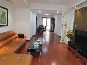 优山美地花园 3室2厅2卫 141m&sup2;