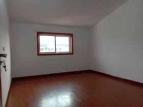 新华佳园 4室2厅1卫 142.91m&sup2;