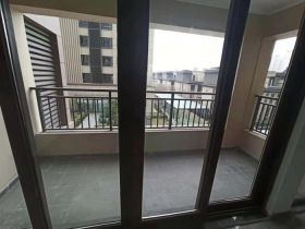 富力半岛花园 3室2厅2卫 130m&sup2;