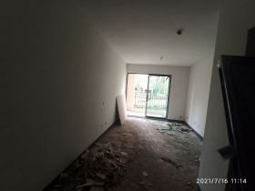 绿地新里城 3室2厅1卫 91m²