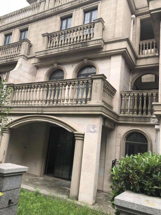 罗福宫 5室0厅0卫 299.00m&sup2;