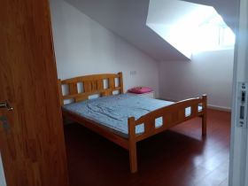 春天花园 3室2厅1卫 75m&sup2;