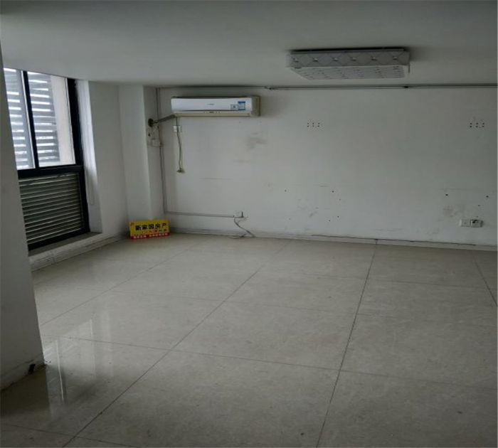 鸿运大厦 3室2厅1卫 128m&sup2;