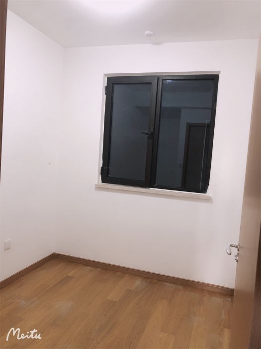 绿地新里城 3室2厅1卫 90m&sup2;