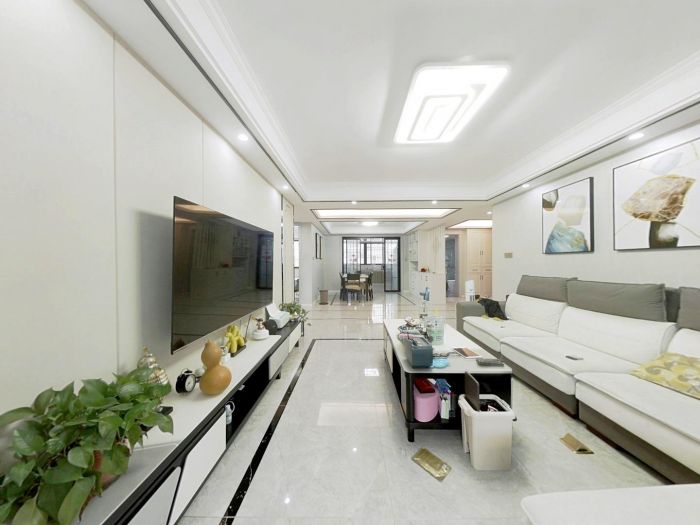 天山花苑 3室2厅1卫 141m&sup2;