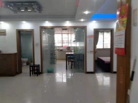 新胜花苑 3室2厅1卫 125m&sup2;