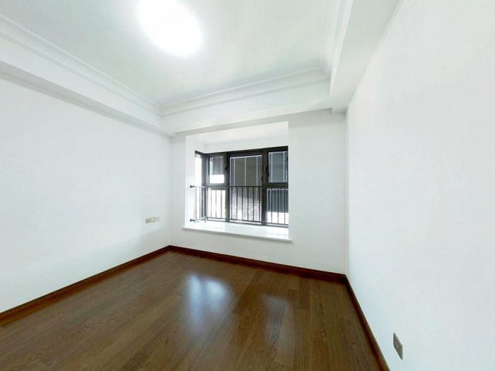 雍华府 3室2厅2卫 114m&sup2;