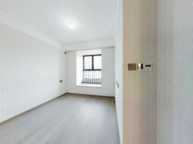 龙湖天宸源著 3室2厅1卫 98m&sup2;