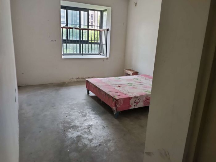 朝阳花苑 3室2厅2卫 139m&sup2;