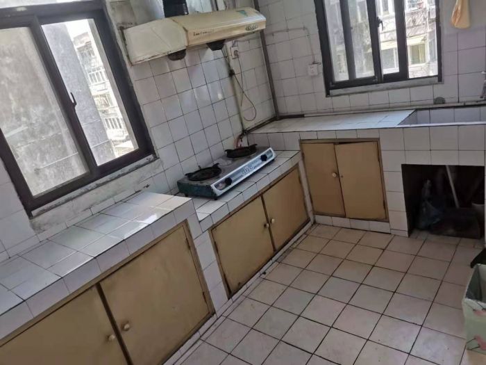 银花苑 2室1厅1卫 75m&sup2;