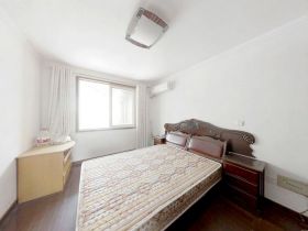 外滩小区 3室2厅1卫 125m&sup2;