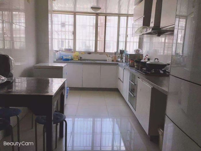 前景花苑 4室2厅1卫 135m&sup2;