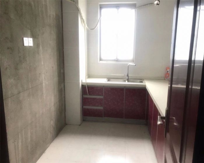 润华国际中心 3室2厅卫 144.33m&sup2;