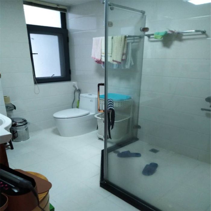 中港城皇家公寓 4室2厅2卫 162m&sup2;