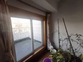 朝晖花园 3室2厅2卫 135m&sup2;