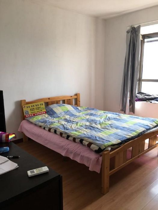 华强城 3室2厅2卫 132m²