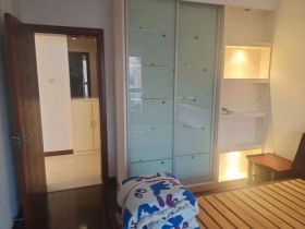 濠滨花园 3室2厅1卫 129m&sup2;