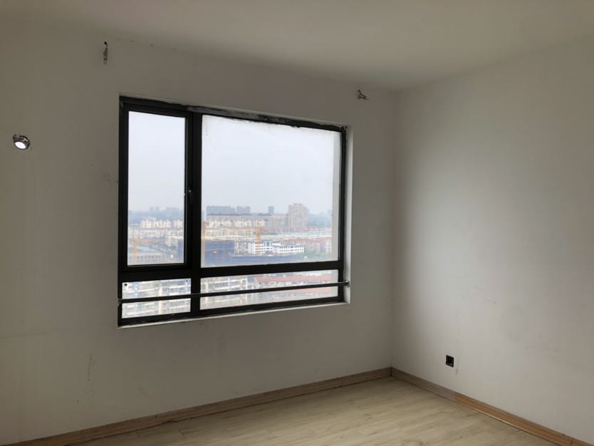 景华城 3室2厅2卫 132m&sup2;