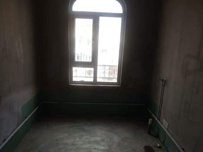 军山花园 4室2厅4卫 255.00m&sup2;