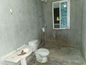 滨江花园 3室2厅1卫 130m&sup2;