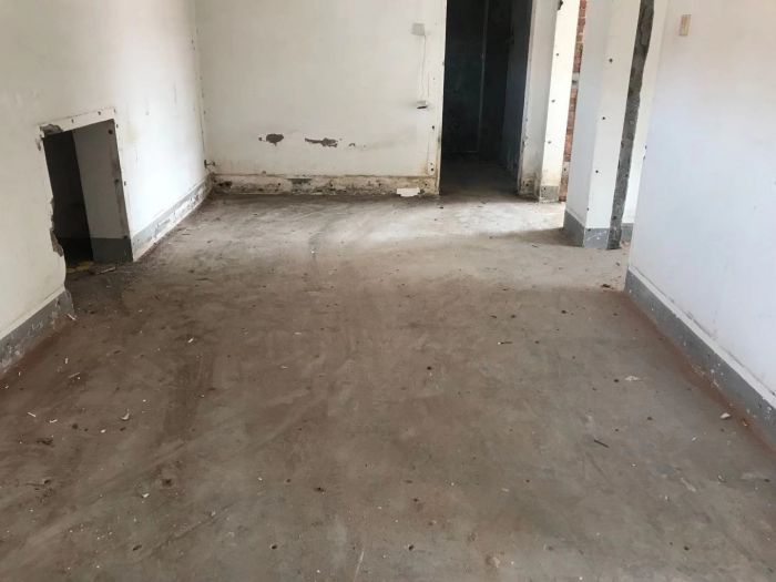 外滩小区 5室3厅2卫 222m²