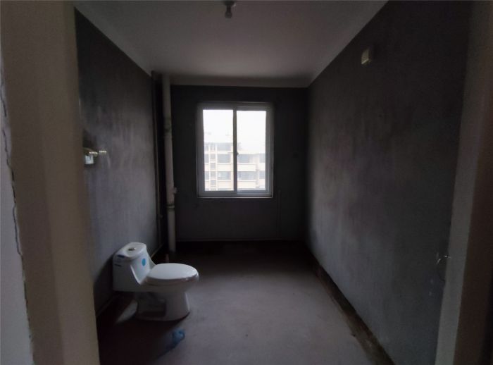世家花园 3室2厅1卫 120m&sup2;
