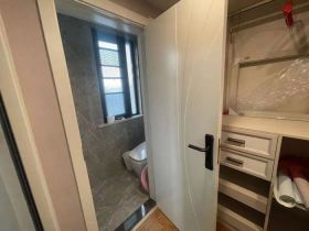 莱茵河畔 3室2厅2卫 135.00m&sup2;