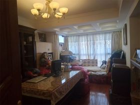 王府大厦 3室2厅2卫 183m&sup2;