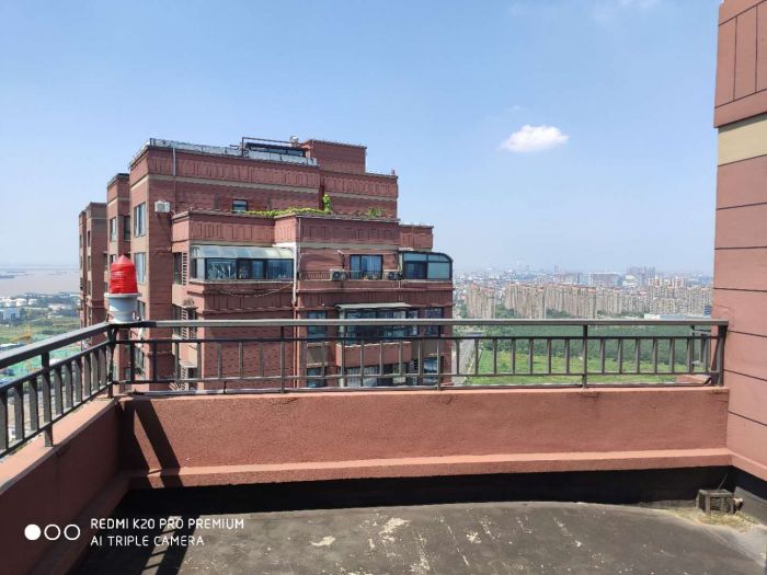 万濠星城 5室2厅2卫 200m&sup2;