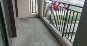 绿地新里城 3室2厅1卫 106m&sup2;