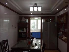 朝晖花园 3室1厅2卫 176.8m&sup2;