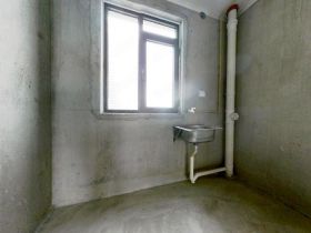 绿地新里城 3室2厅1卫 106m&sup2;