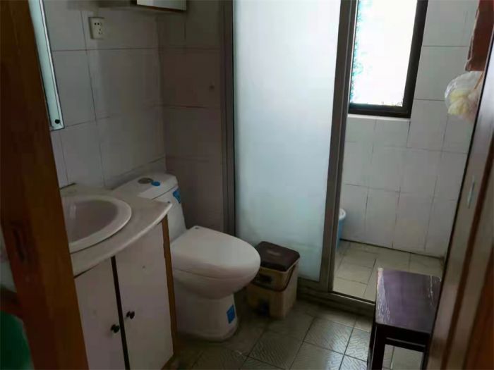 华能大厦 3室1厅1卫 82m&sup2;