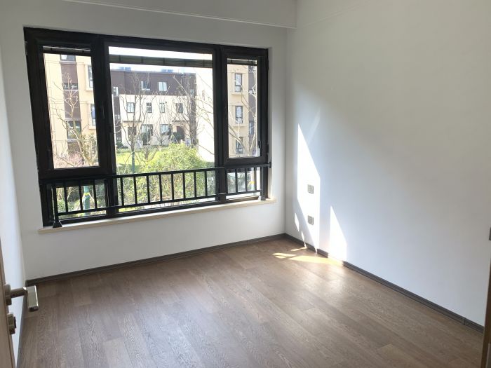 春风南岸东园 4室2厅2卫 142m&sup2;