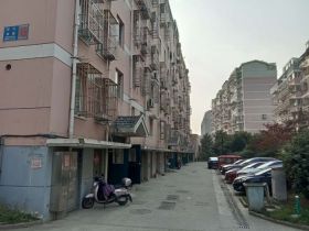 新华佳园 4室2厅1卫 142.91m&sup2;