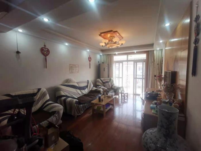 朝晖花园 3室2厅2卫 135m&sup2;