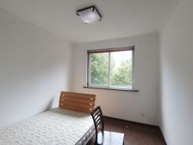 天安花园 3室2厅1卫 130m&sup2;