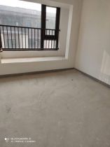 绿地新里城 4室2厅2卫 140m&sup2;
