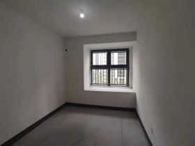 绿地新里城 3室2厅1卫 90m&sup2;
